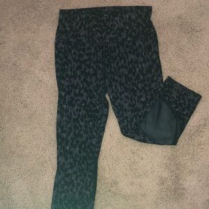 Women’s workout leggings